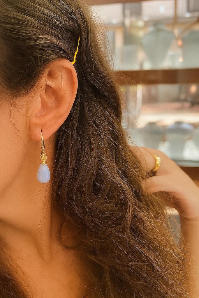 PENDIENTES De Oro Amarillo 18 kilates, 2 diamantes y dos cristales de roca azul