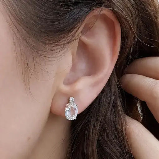 [P1116] Precioso Pendientes de Aguamarinas Ovales y Brillantes en Oro Blanco de 18 k
