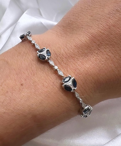 [Pu 104] PULSERA ESCARABAJO Oro Blanco 18 kilates, DIAMANTES y Onix