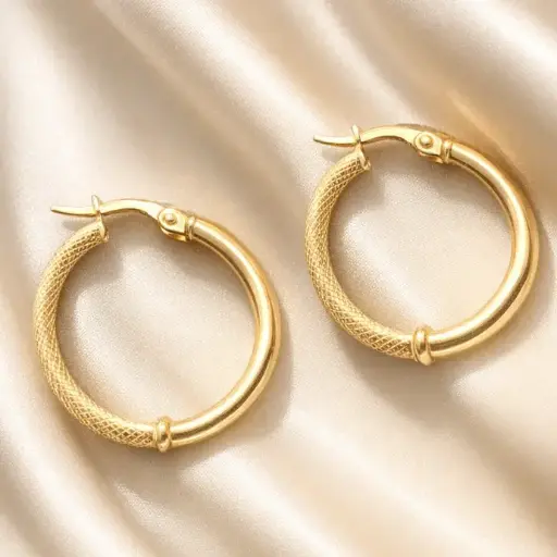 [A 87] ARGOLLAS REDONDAS de ORO Amarillo de 18 kilates labradas