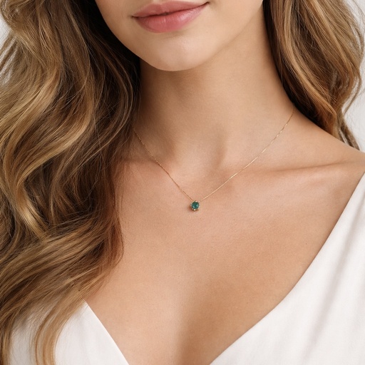 [Col 7] Collar con esmeralda en oro amarillo de 18K 