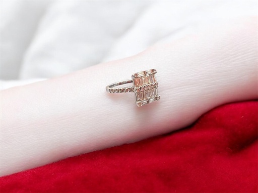 [An 208] ANILLO DIAMANTES Oro Blanco 